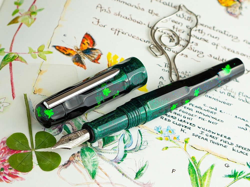 Benu Talisman Four-Leaf Clover Fountain Pen, Resin, Green, 19.2.07.5.0-S