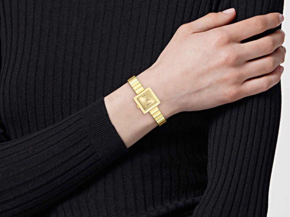 Versace V_Square Quartz Watch, Golden, Sapphire Crystal, VEY900526