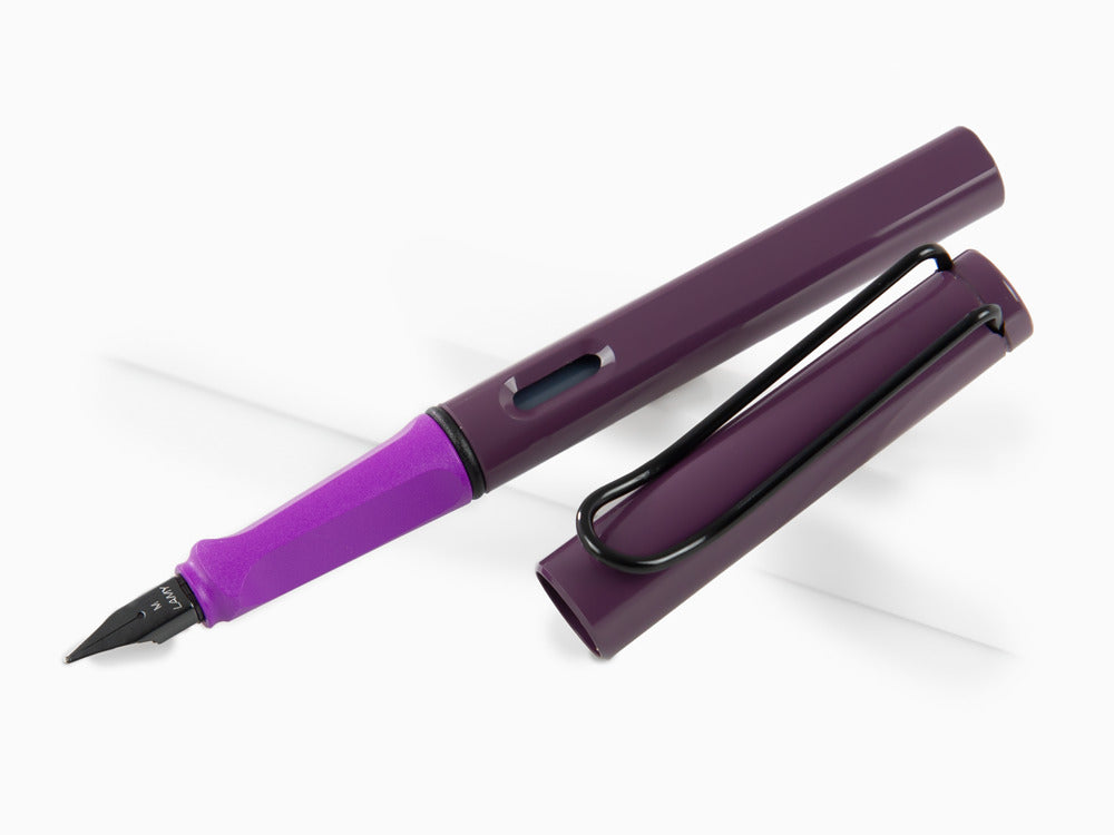 Lamy Safari Violet Blackberry Fountain Pen, Black Resin, 1238385