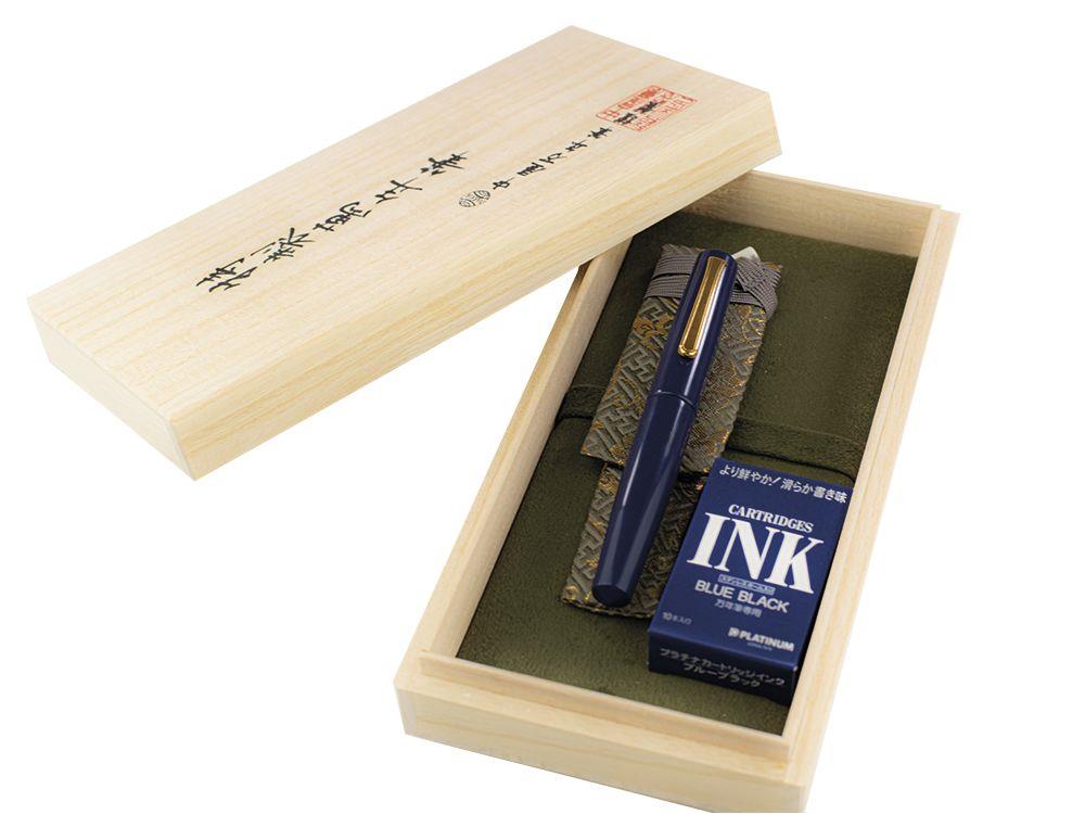 Nakaya Writer Fountain Pen, Kikyo, Ebonite and Urushi lacquer - Nib M
