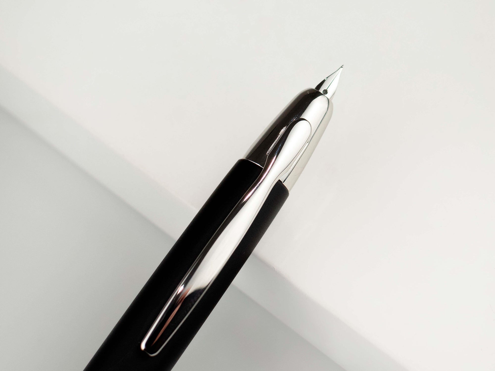 Pilot Capless Matte Fountain Pen, Rhodium trim, Black, FC-18000RRR-B