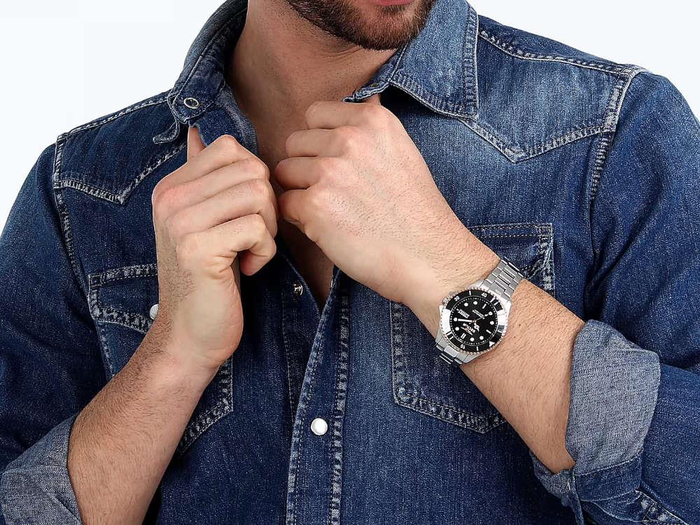 Sector No Limits 230 Automatic Watch, Black, 43 mm, R3223161009