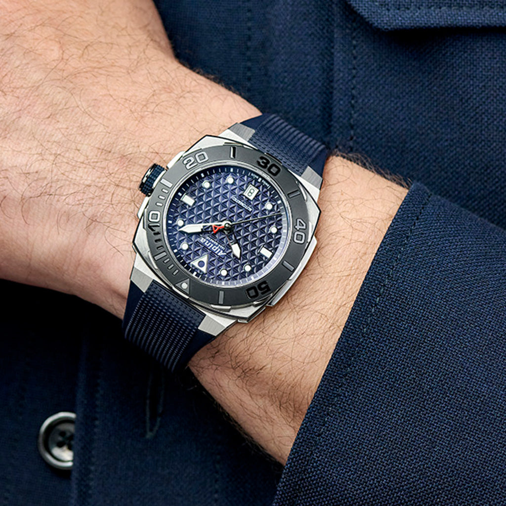 Graduation Gifts - Premium watches, Fine Writing, Fountain Pens, Ballpoint Pens, Rollers, Premium Accessories, Luxury Lighters, Cufflinks - Iguana Sell